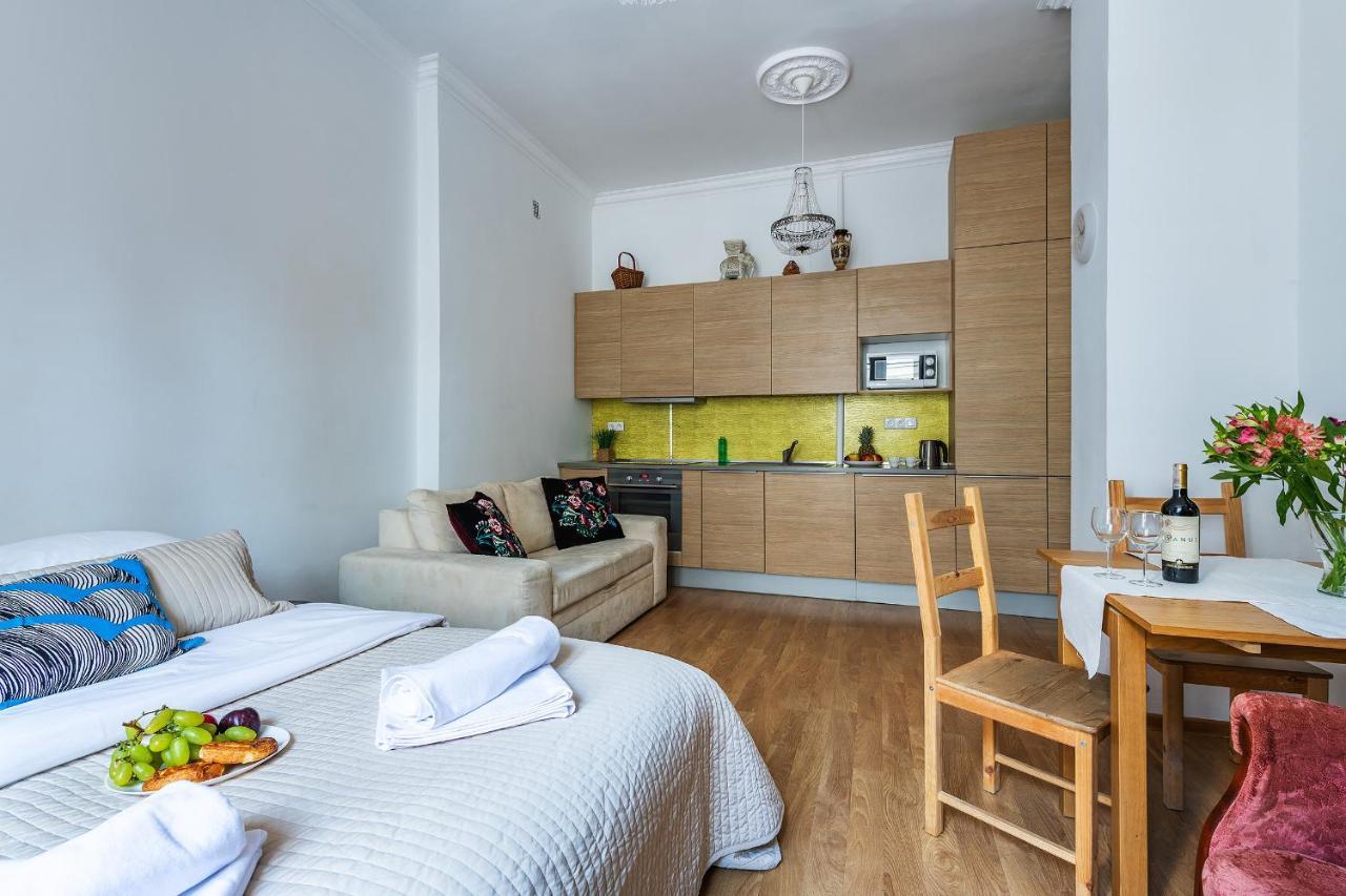 Miodowa Street P&O Serviced Apartments Varsó Kültér fotó