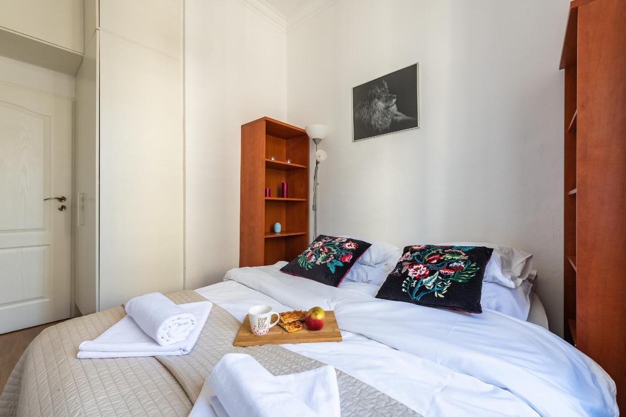 Miodowa Street P&O Serviced Apartments Varsó Kültér fotó